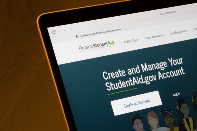 The upper left corner of a computer screen depicting the Federal Student Aid website.