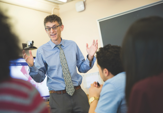 Penn GSE professor Jonathan Zimmerman teaches a class.