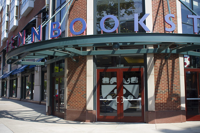 The entrance to the Penn Bookstore.