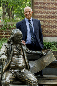 Andy Porter with Ben Franklin statue